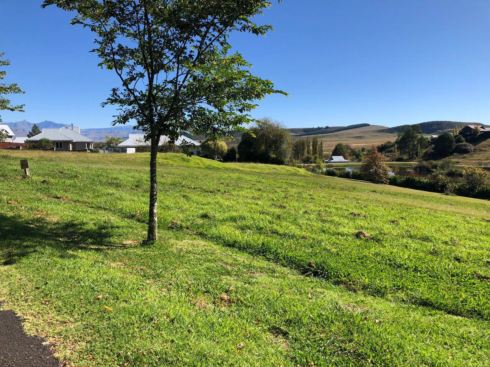 1042 m² Land available in Underberg photo number 1