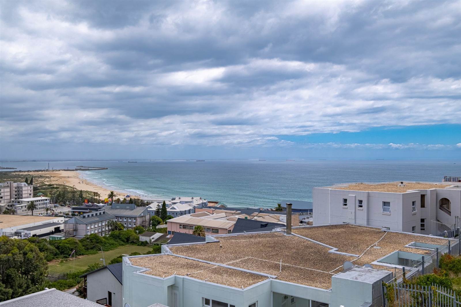 593 m² Land available in Summerstrand photo number 1