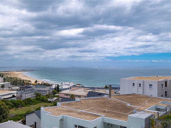 593 m² Land available in Summerstrand