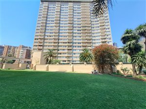 2 Bed Apartment in Parktown