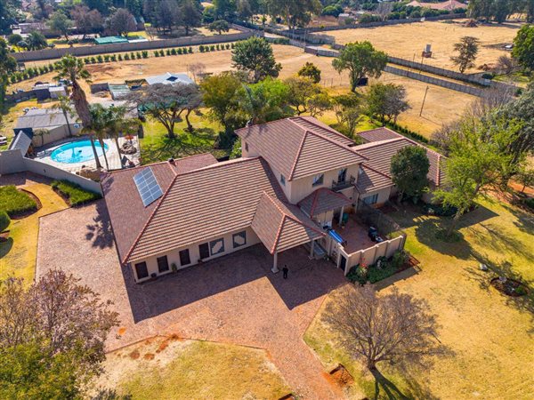 8 Bedroom House
