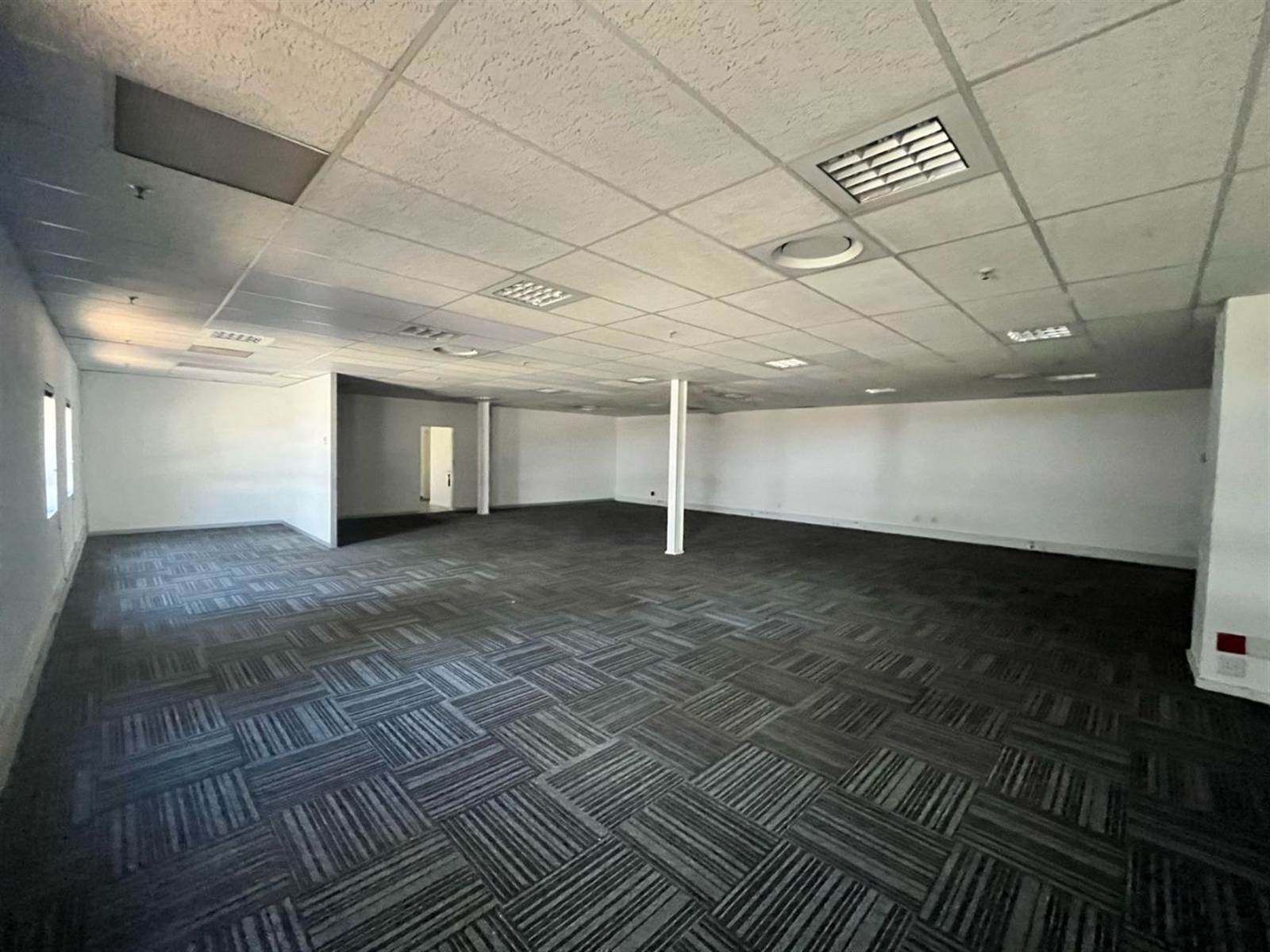 7263  m² Commercial space in Longmeadow photo number 11