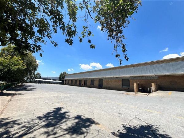 7263  m² Commercial space