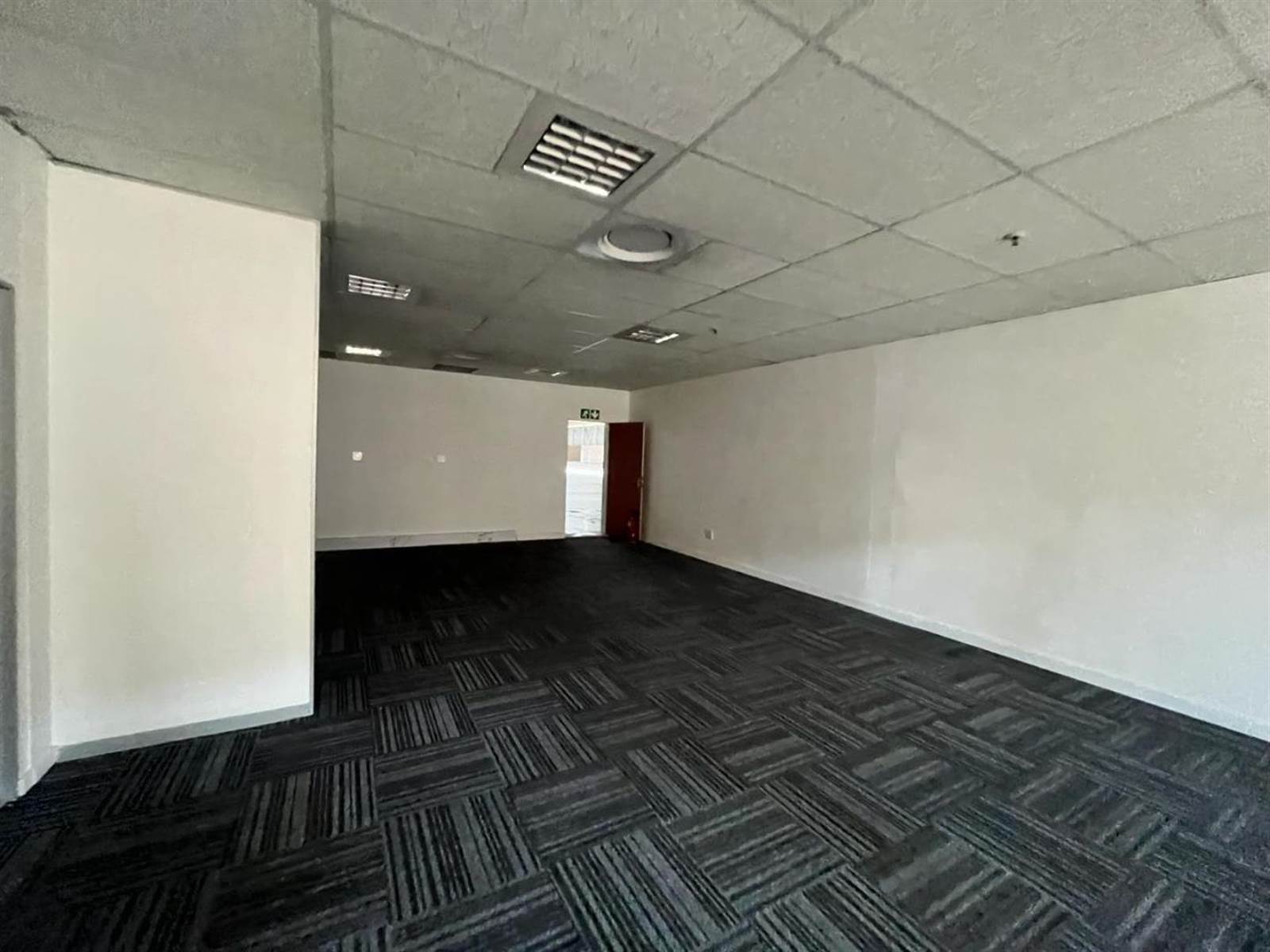 7263  m² Commercial space in Longmeadow photo number 17
