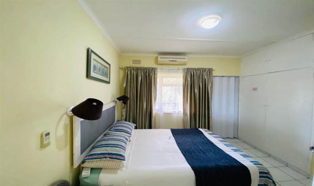 7 Bed House in Shelly Beach photo number 10