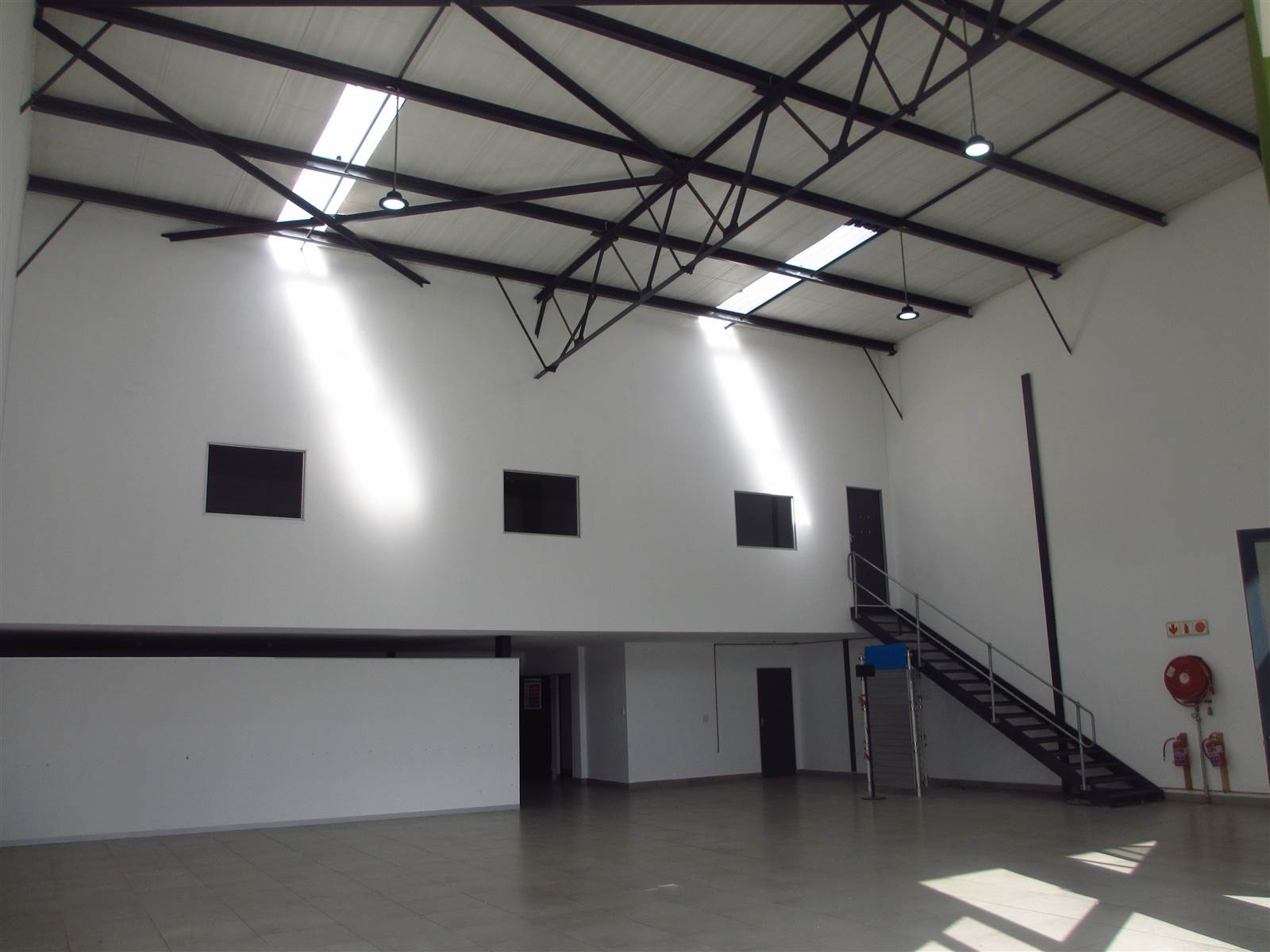 357  m² Commercial space in Olivedale photo number 10