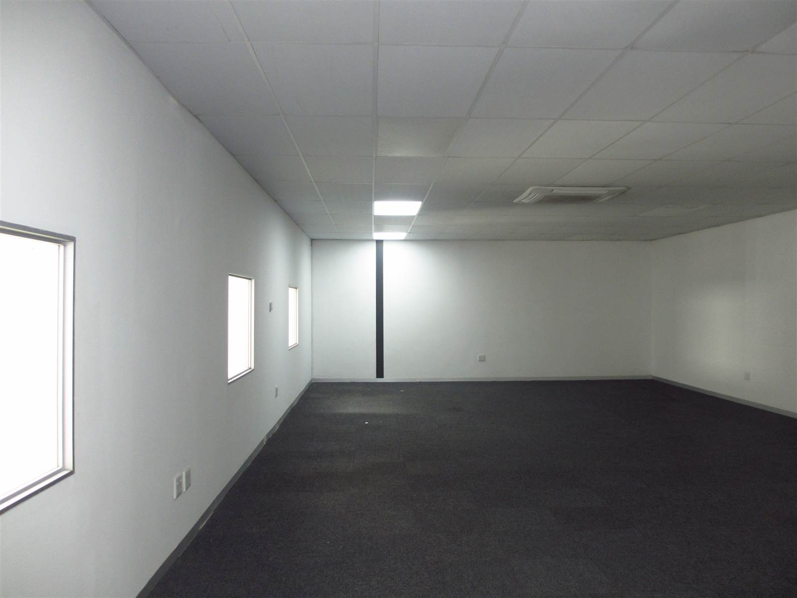 357  m² Commercial space in Olivedale photo number 16