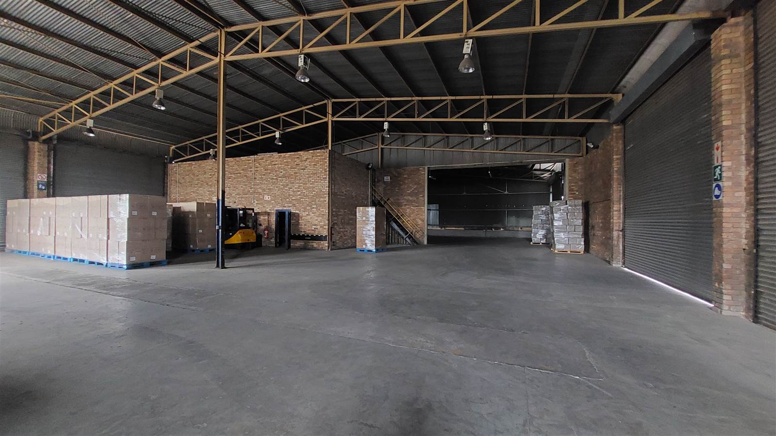 41904  m² Industrial space in Hughes photo number 18