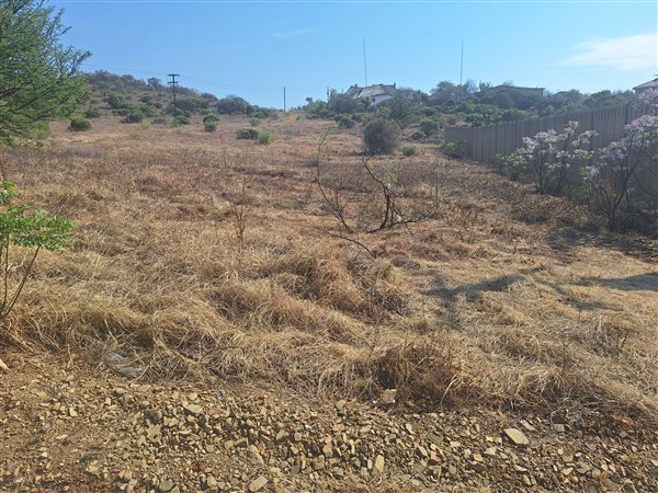 2 572 m² Land