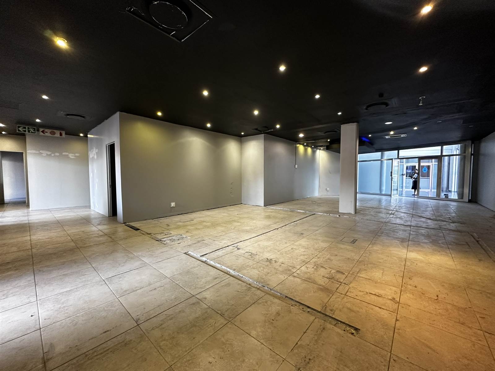 301  m² Commercial space in Bedfordview photo number 9