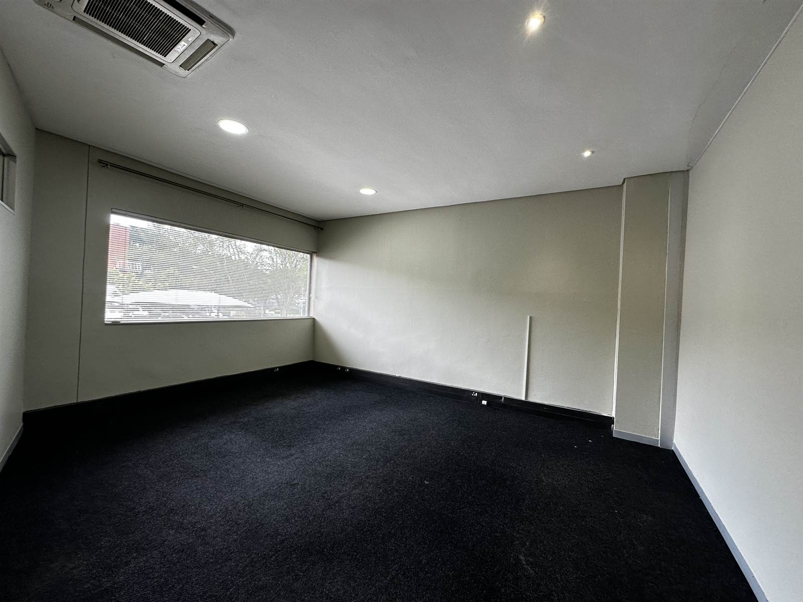 301  m² Commercial space in Bedfordview photo number 7
