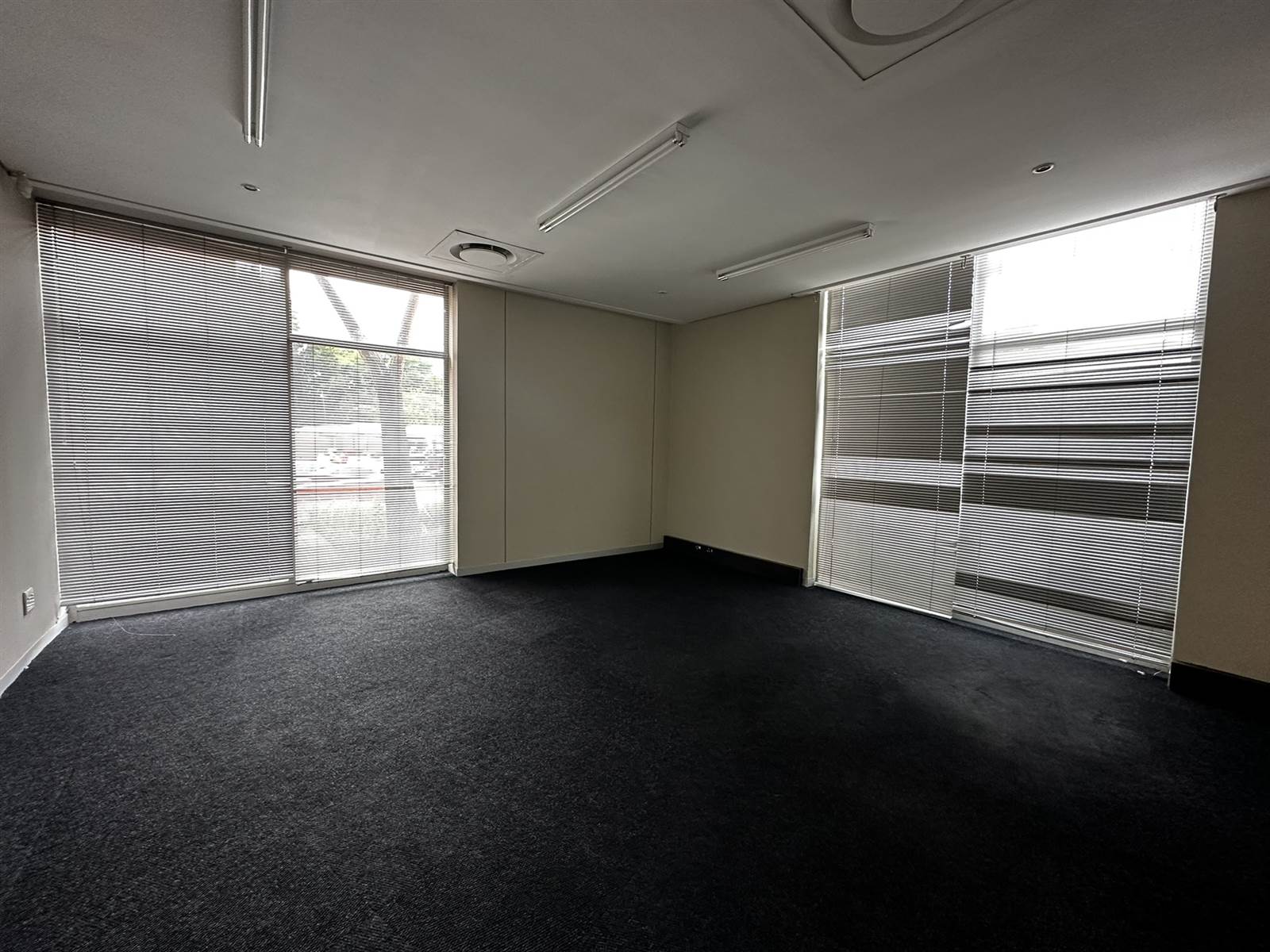 301  m² Commercial space in Bedfordview photo number 6