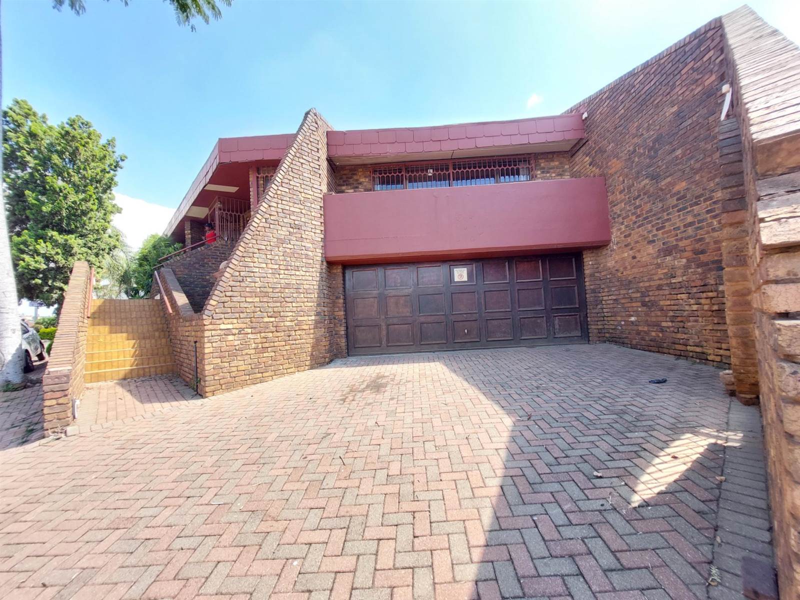 2 Bed Townhouse in Laudium photo number 1