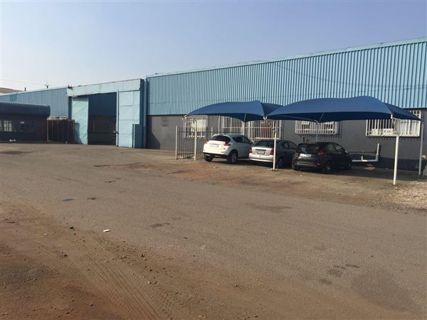 5 750  m² Industrial space