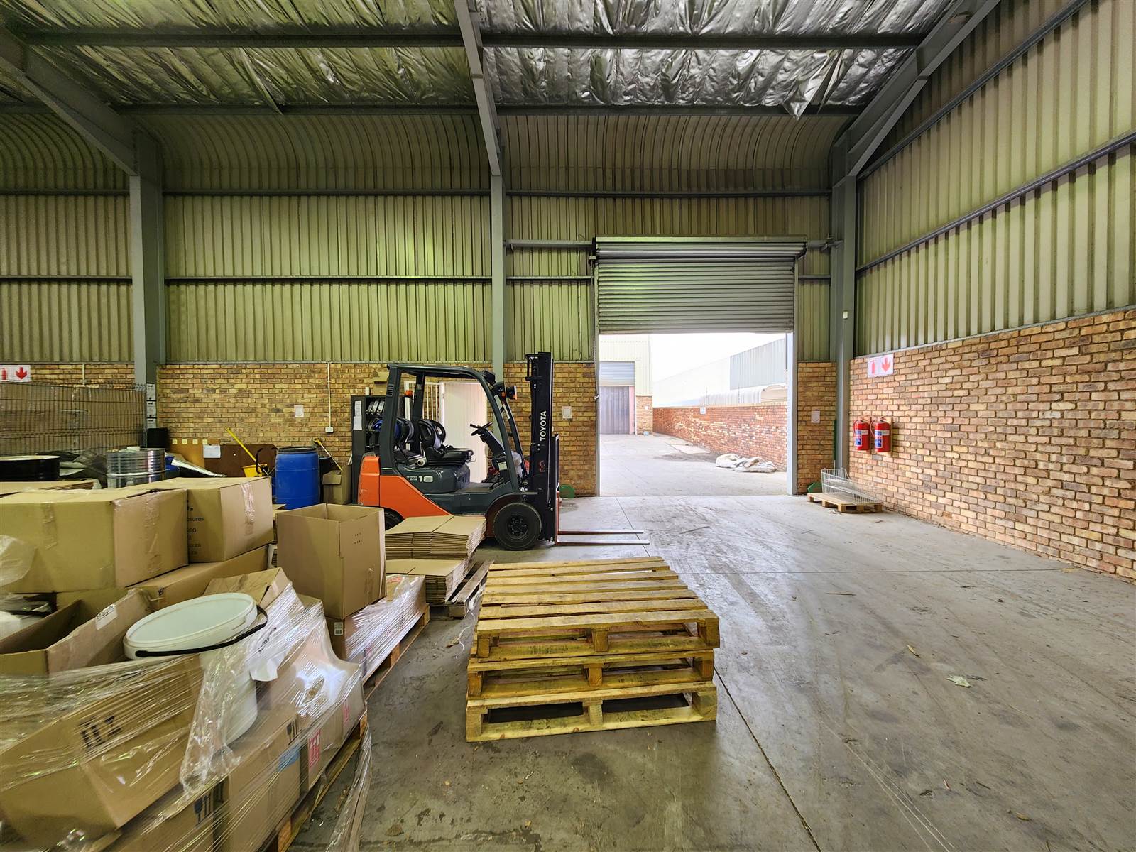 1500  m² Industrial space in Spartan photo number 12