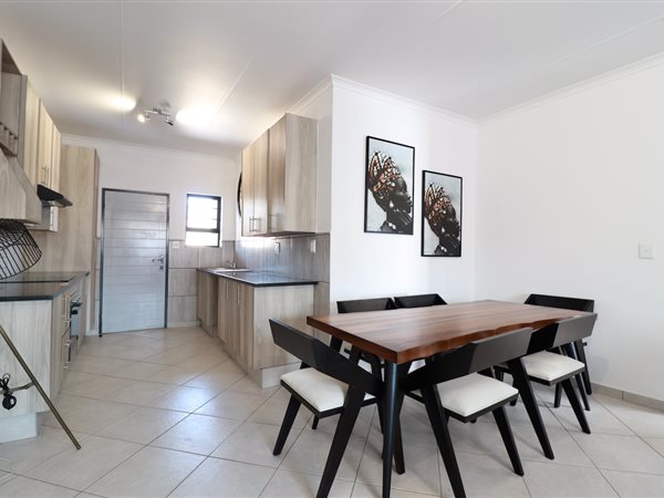 3 Bed Apartment in Ravenswood