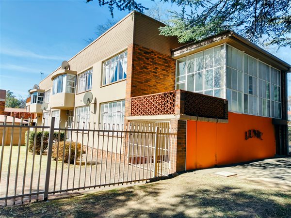 2 Bedroom Flat 2 Bedroom Flat