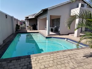 4 Bed House in Brindhaven