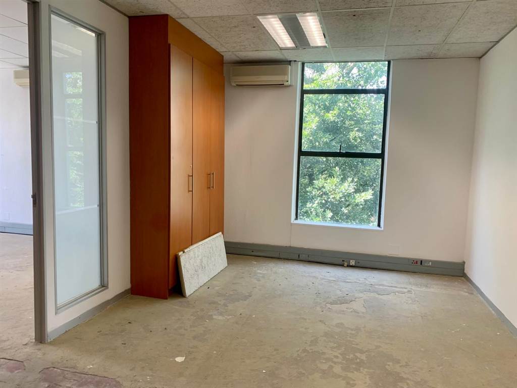 873  m² Office Space in Craighall photo number 29
