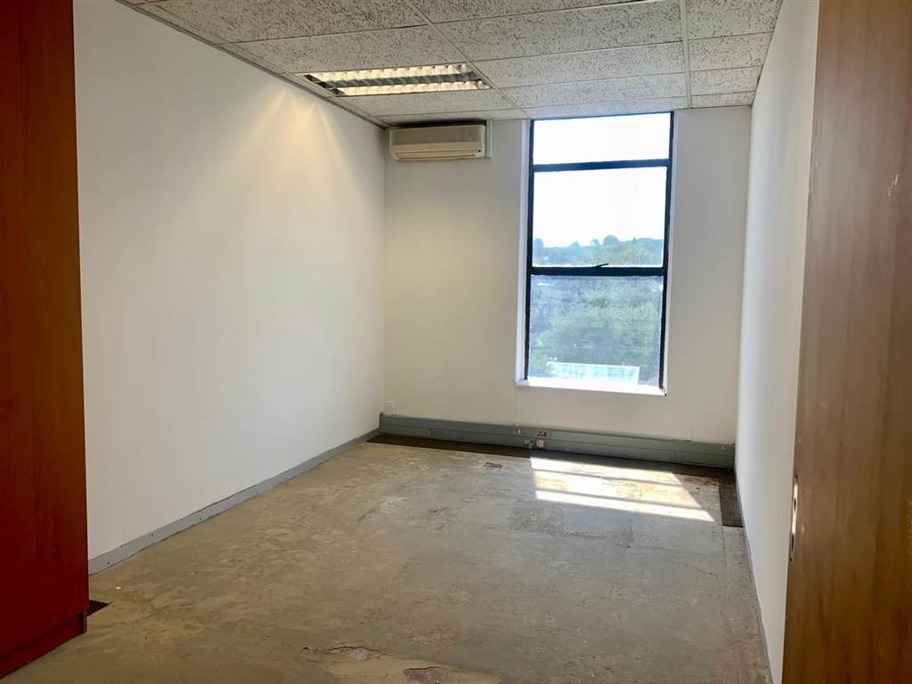 873  m² Office Space in Craighall photo number 30