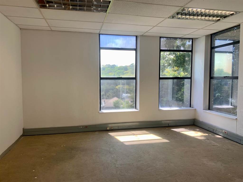 873  m² Office Space in Craighall photo number 25