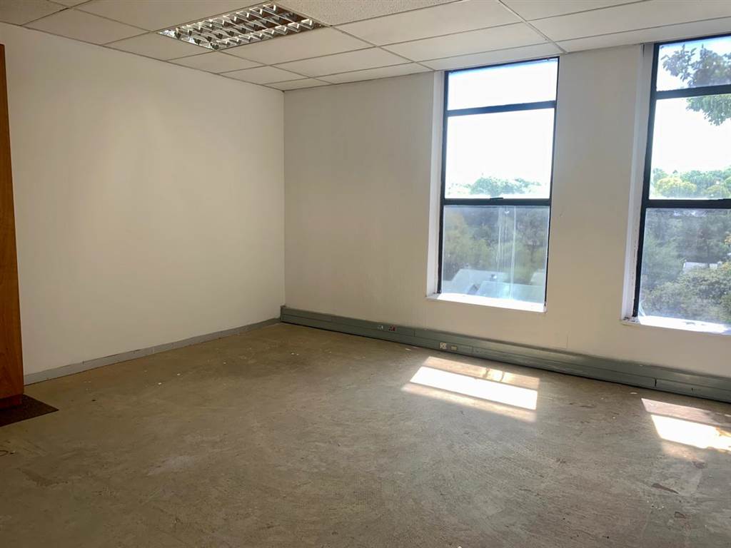 873  m² Office Space in Craighall photo number 23