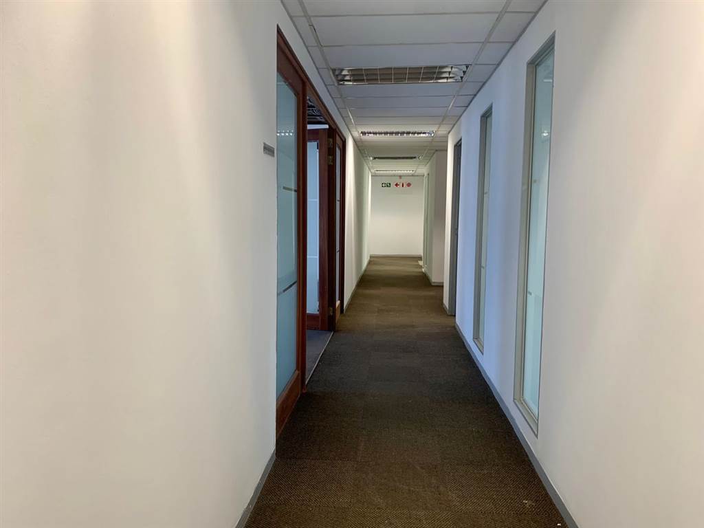 873  m² Office Space in Craighall photo number 18