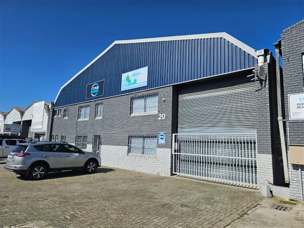 707  m² Commercial space