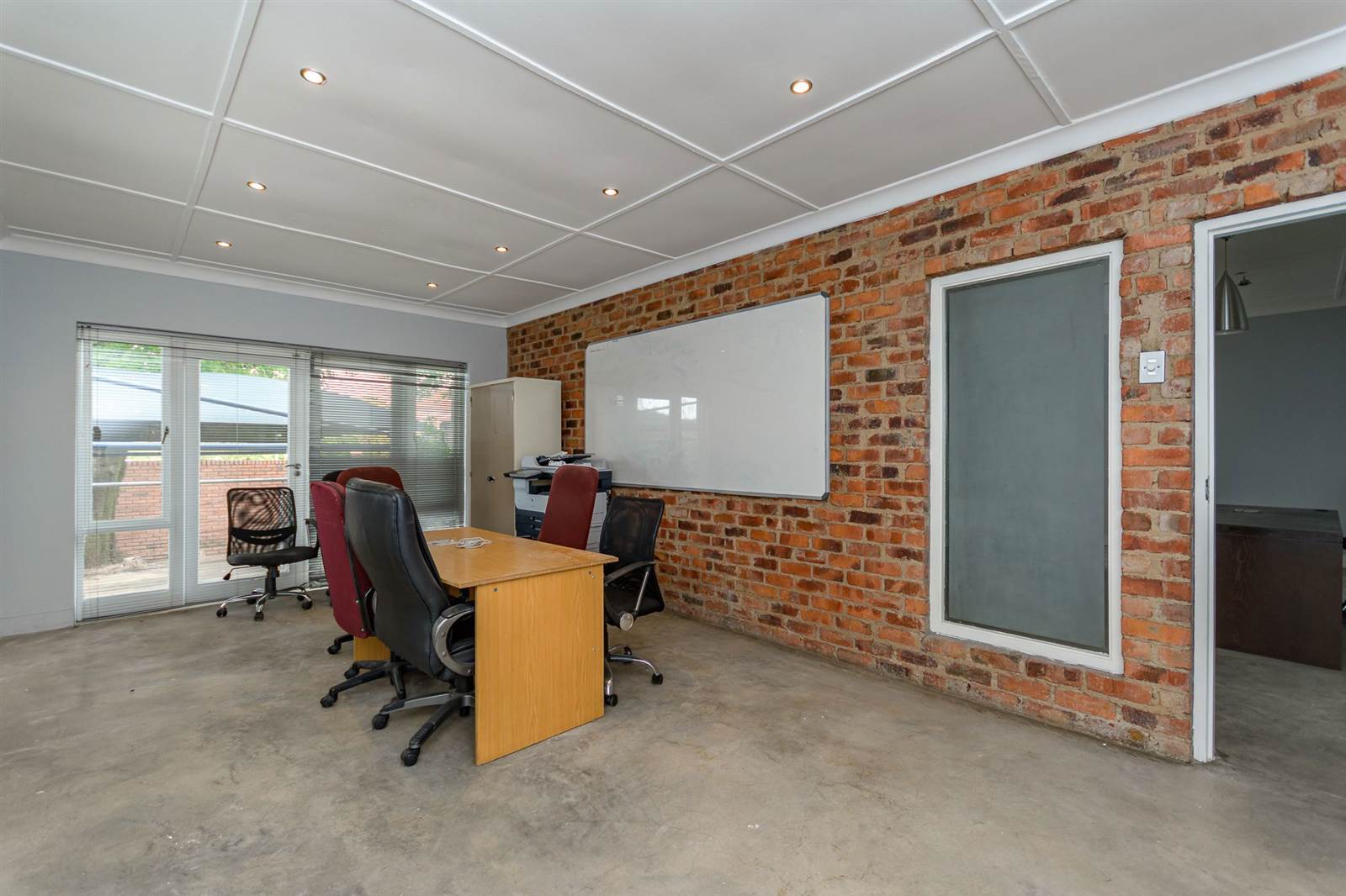 Office space in Greenside photo number 2