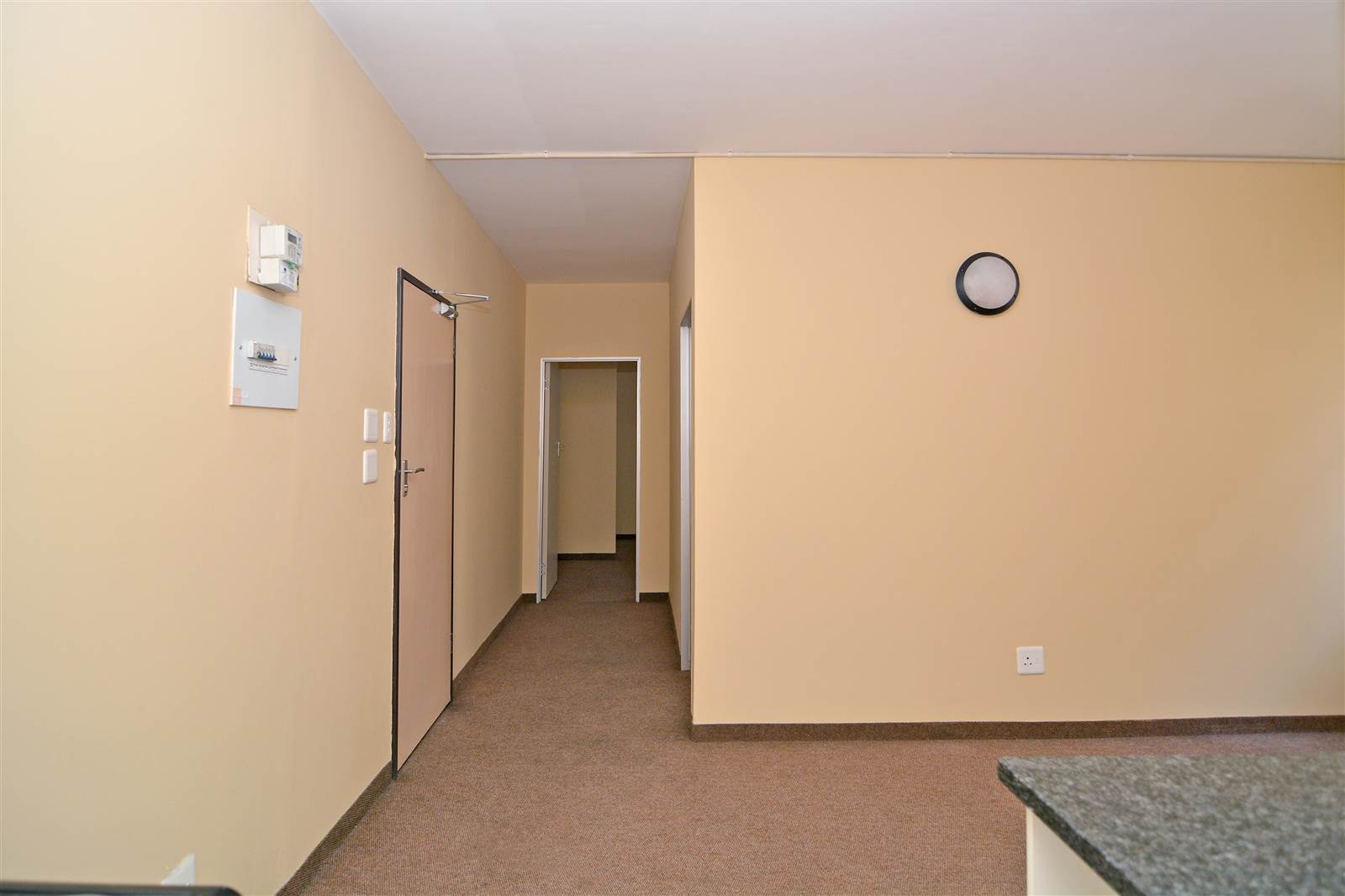 2 Bed Apartment in Germiston Central photo number 5