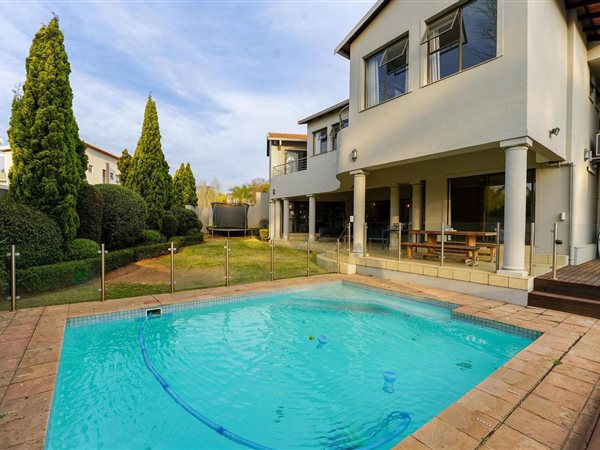 4 Bed House in Woodmead