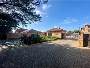 2 Bed Apartment in Honeydew