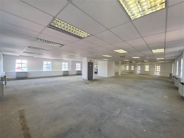 363  m² Commercial space