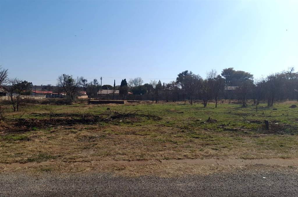 1605 m² Land available in Fochville photo number 2
