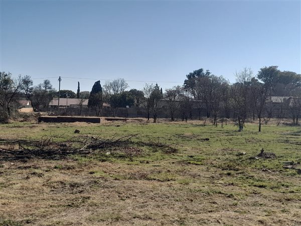 1605 m² Land available in Fochville
