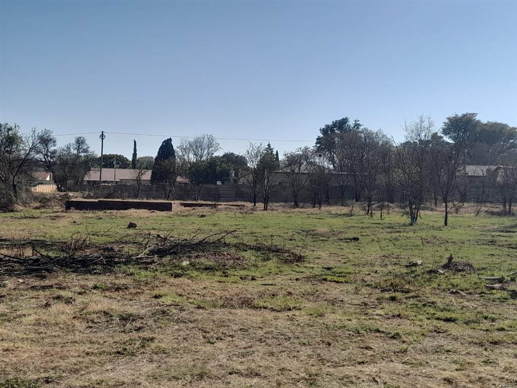 1605 m² Land available in Fochville photo number 1
