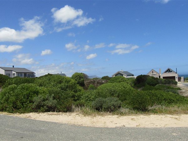 714 m² Land available in Pearly Beach