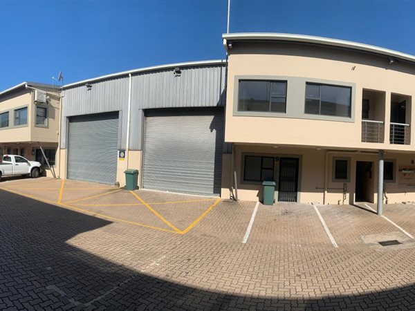 216  m² Commercial space
