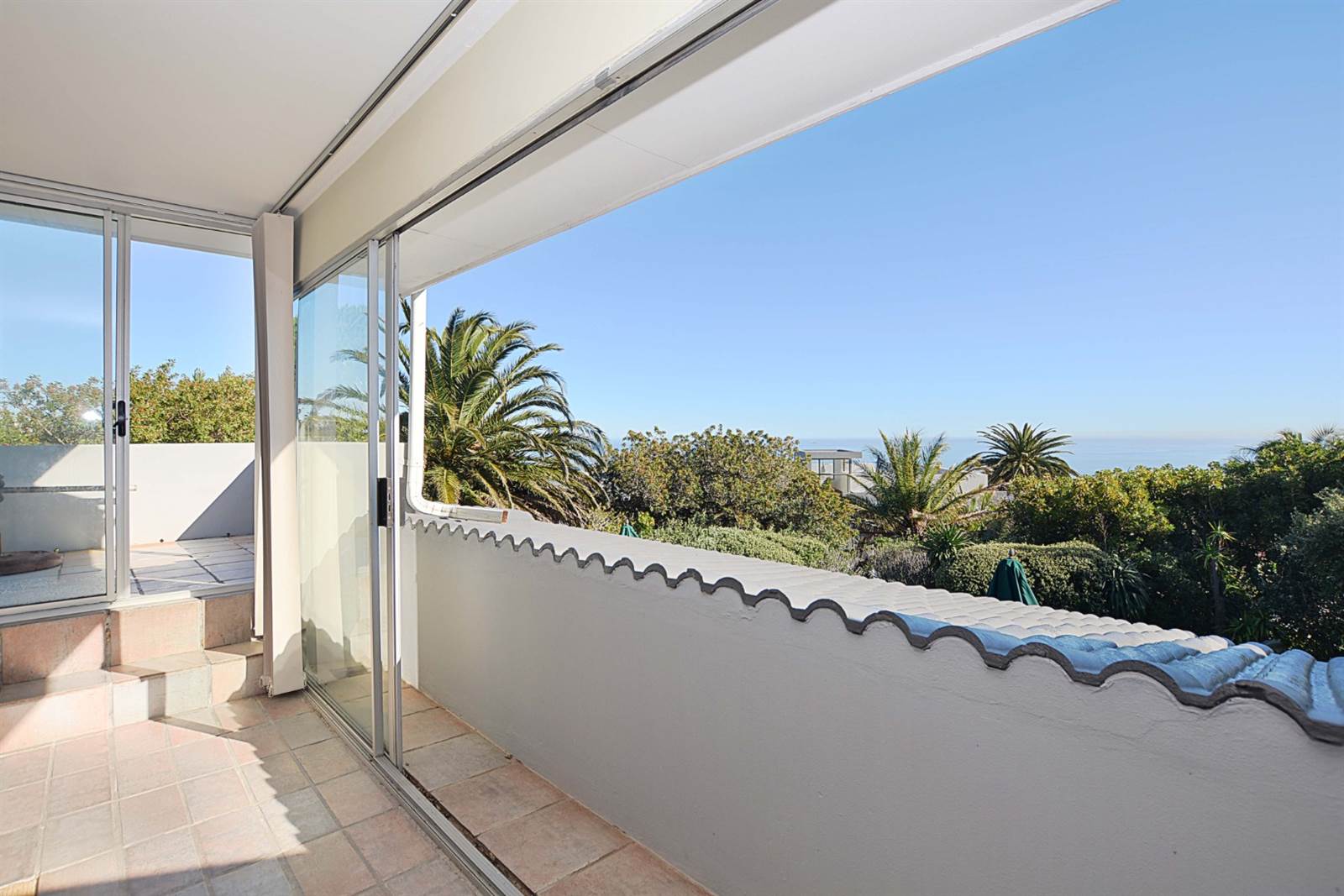 4 Bed House in Camps Bay photo number 8