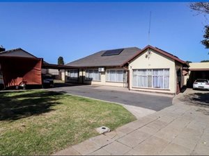 3 Bed House in Elspark