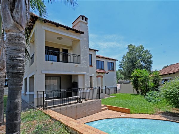 3 Bed Cluster in Bloubosrand