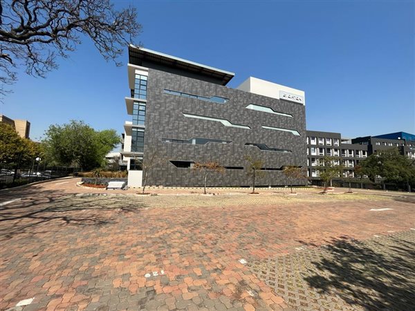 1279  m² Commercial space in Parktown