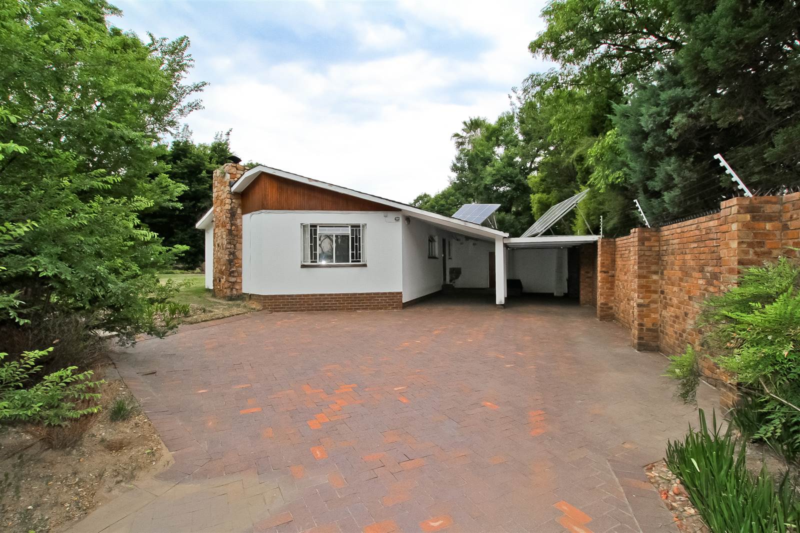 4 Bed House in Bryanston photo number 21