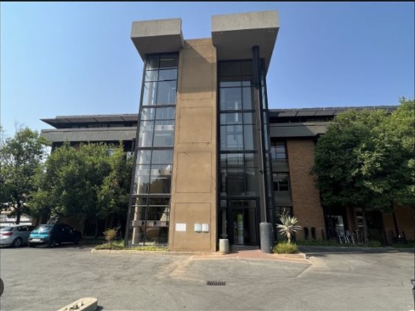 313  m² Commercial space in Rivonia