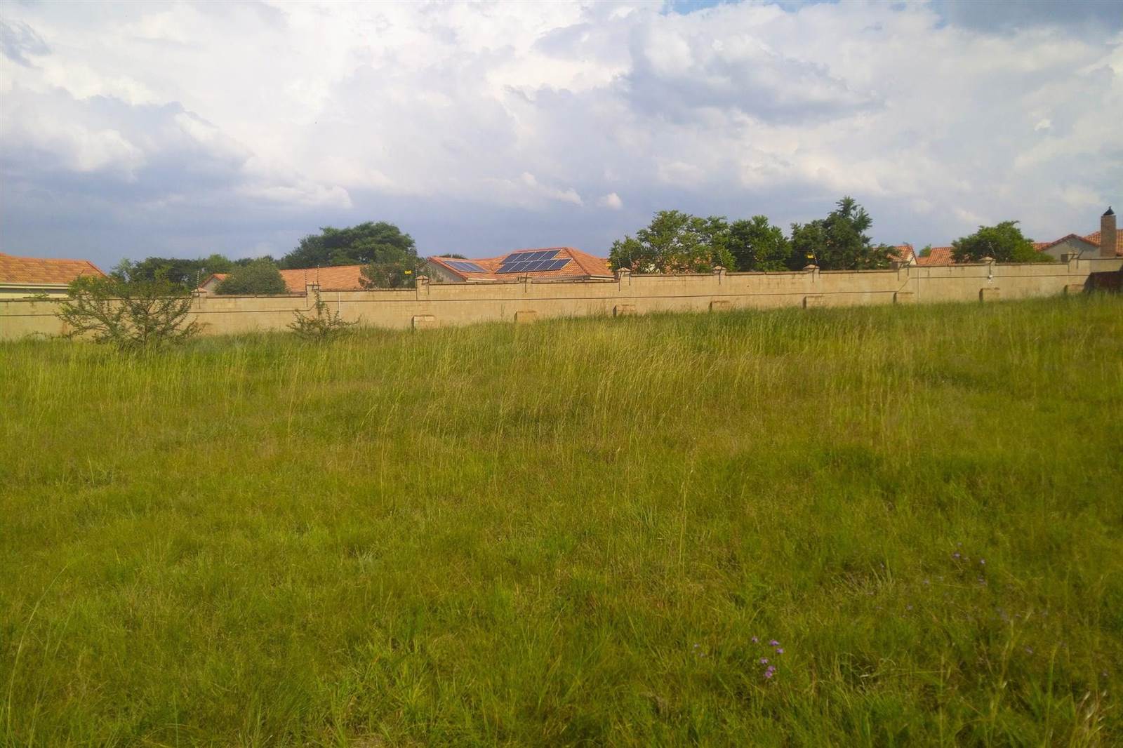 897 m² Land available in Silverwoods Country Estate photo number 3