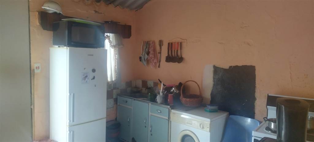 7 Bed House in Tembisa photo number 15
