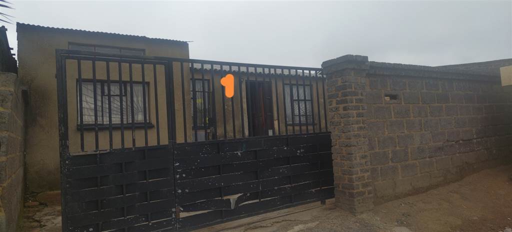 7 Bed House in Tembisa photo number 26