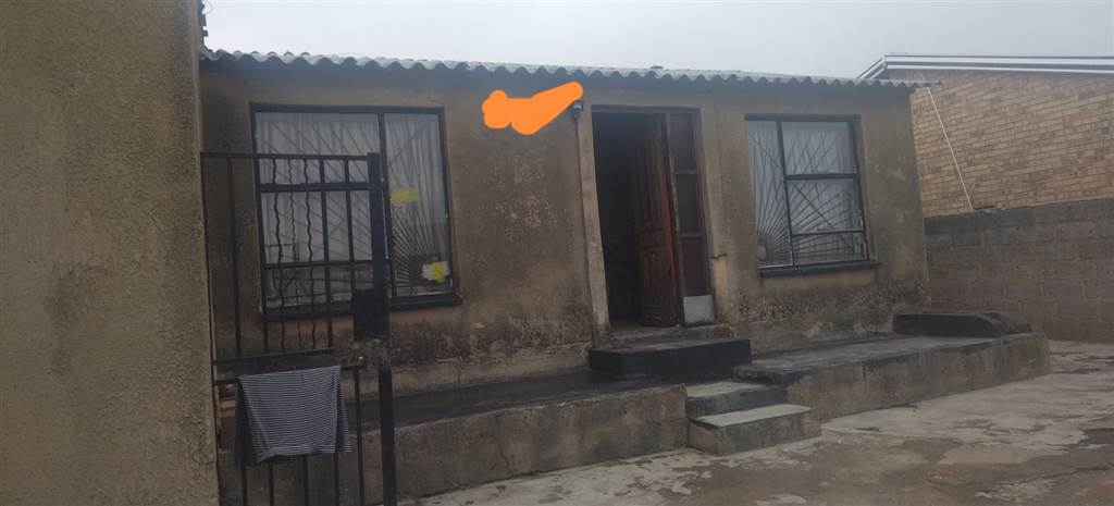 7 Bed House in Tembisa photo number 14