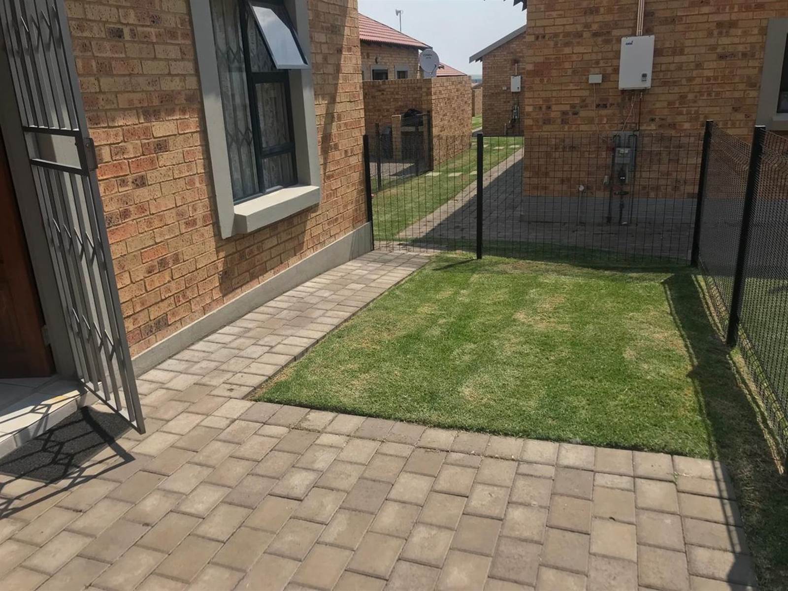 3 Bed Townhouse in Trichardt photo number 15