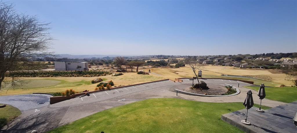 2 Bed Apartment in Roodepoort Central photo number 23